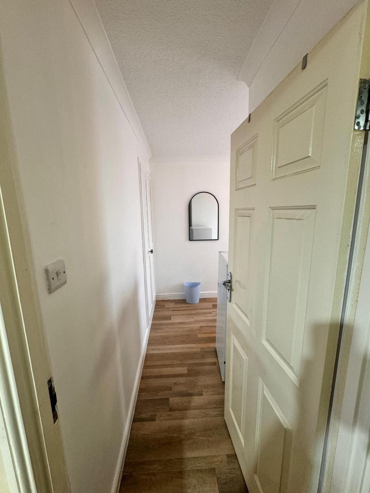 Comfy Private Near Excel Londra